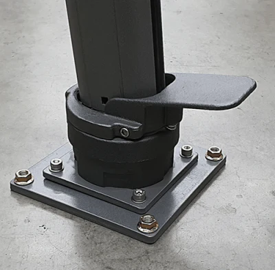 Regis 300 Square Cantilever Umbrella - Image 9