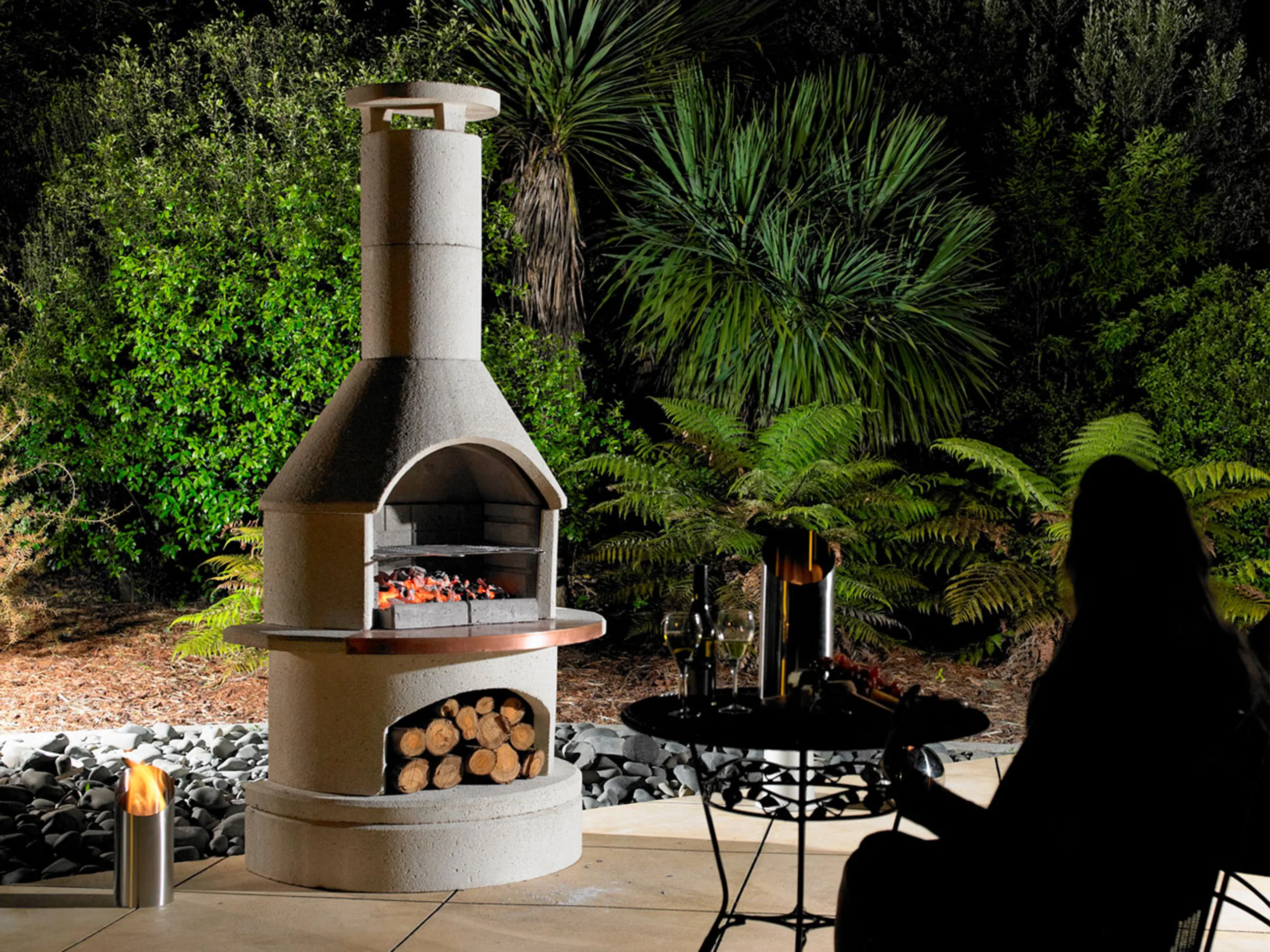St Moritz Outdoor Fireplace/ BBQ/ Pizza Oven - Image 4