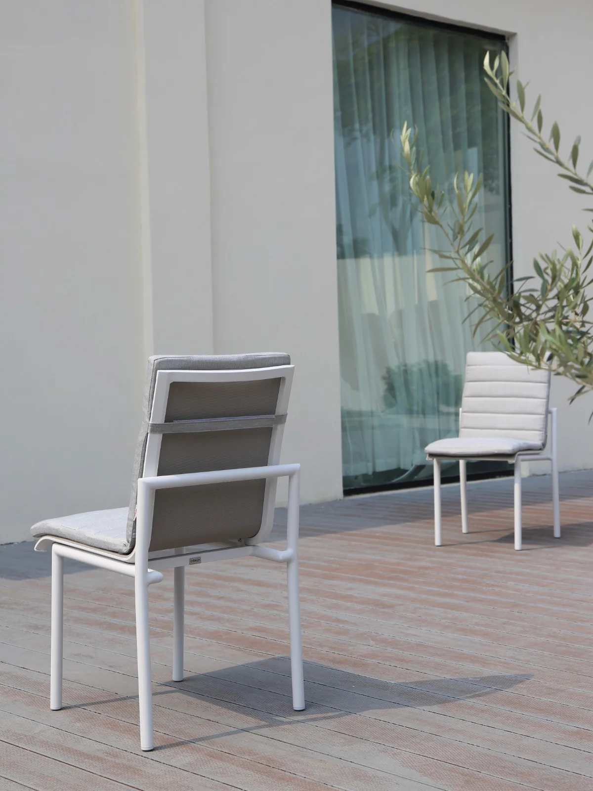 Tamarama Dining Chair Charcoal | White Aluminium - Image 5